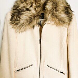 Ralph Lauren LRL Women's Size 6 Short Coat Ivory Wool Blend Faux Fur Collar